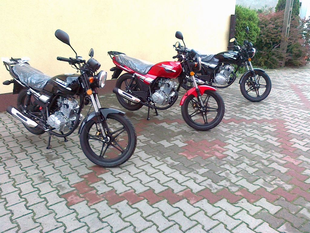 Motocykl Benzer Yankee 125 CC KUFER KASKI GRATIS
