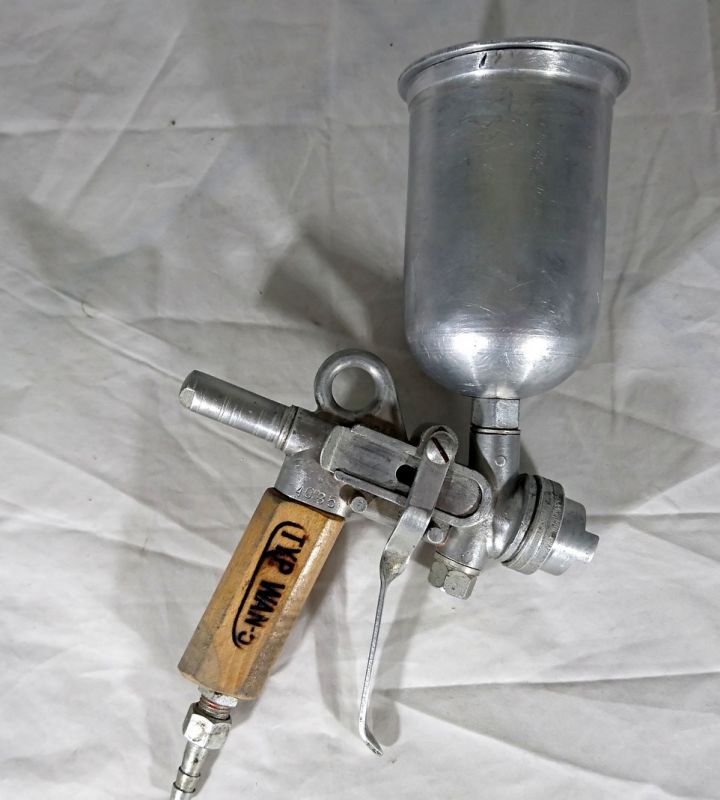 PISTOLET LAKIERNICZY TYPU WAN 5 . POM NR3, PŁOCK