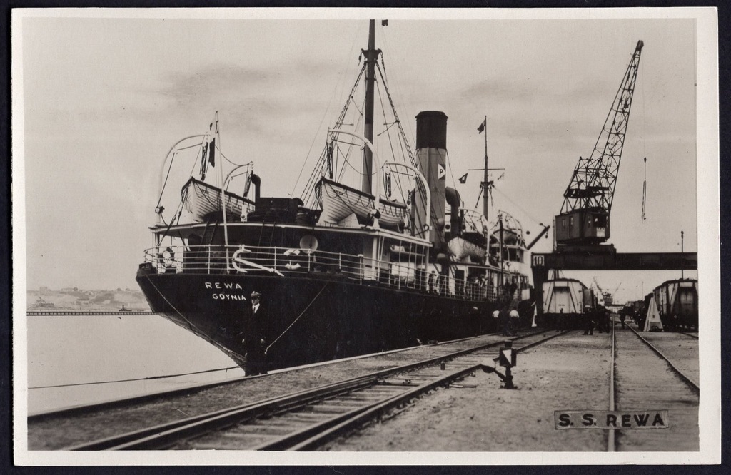 GDYNIA. S. S. Rewa.