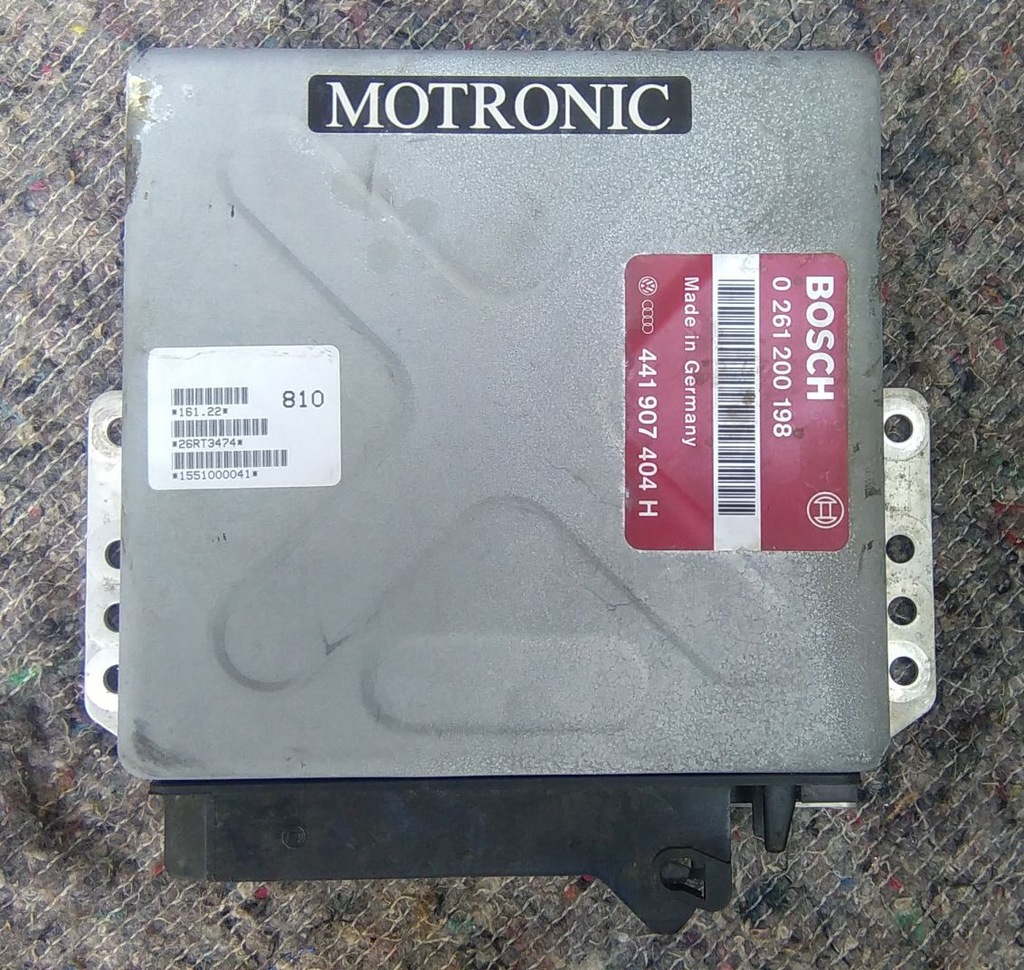 Komputer silnika Audi V8 D11 0261200198