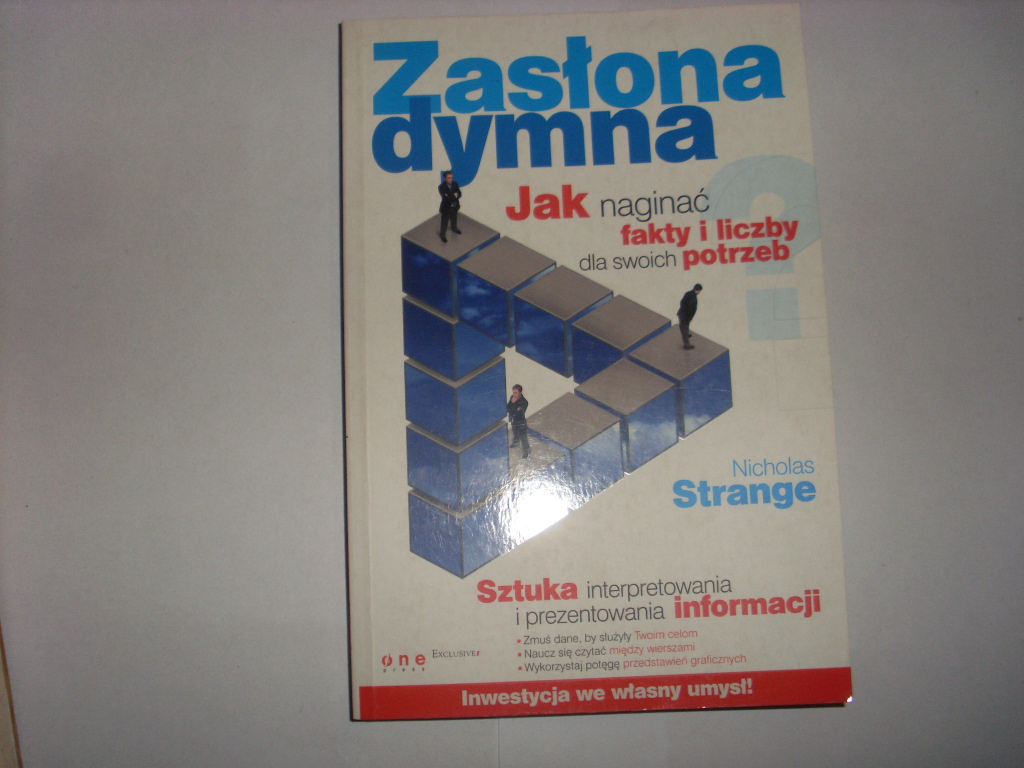Strange ZASŁONA DYMNA JAK NAGINAĆ FAKTY I LICZBY
