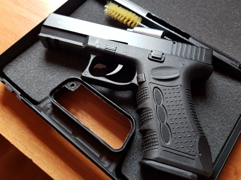 Pistolet alarmowy PHANTOM 5.6 czarny kal. Do 6mm