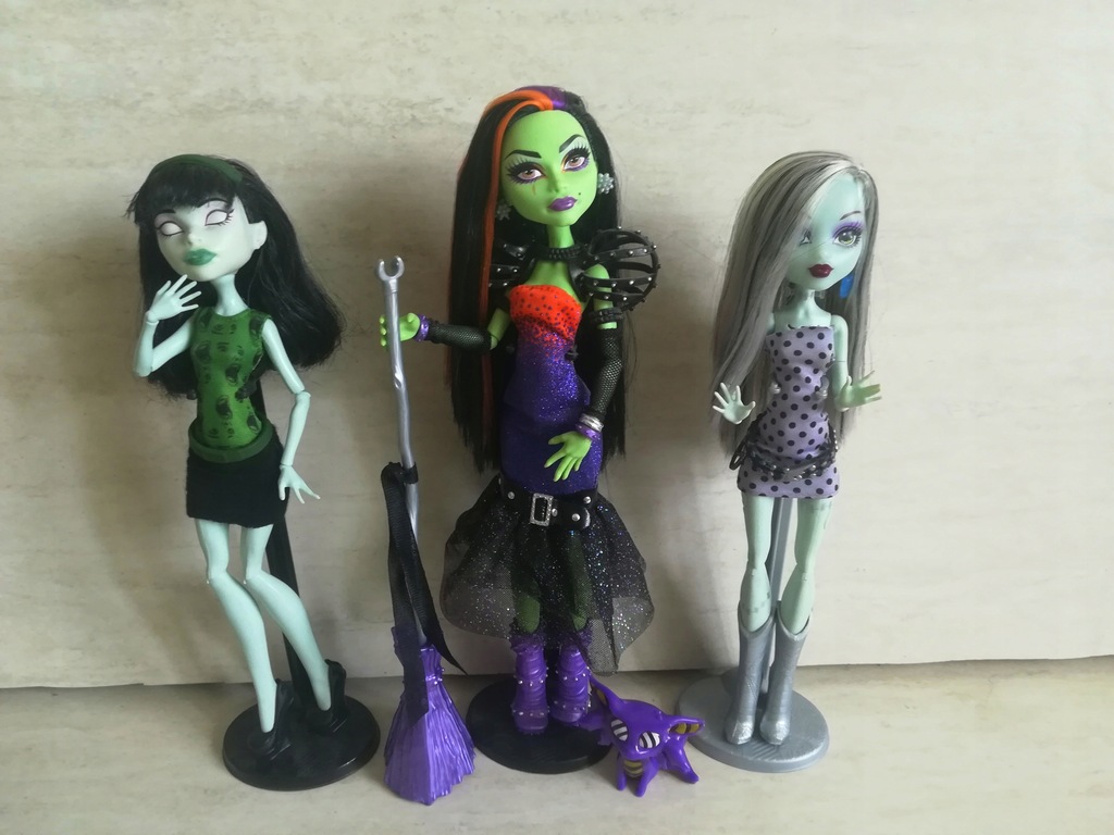 Monster High Lalki Scarah Casta Frankie BASIC