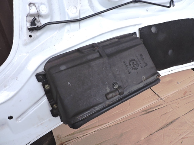 WLOT + KRATKA MASKI OPEL VIVARO RENAULT TRAFIC