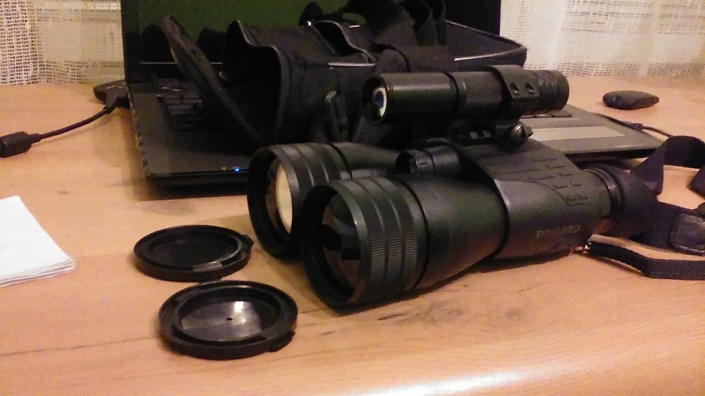 Lornetka noktowizyjna DIPOL D212 PRO + doświetlacz