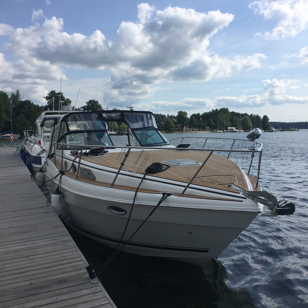 RINKER 370, 2 x silnik Volvo Penta 5,7 GXI, 290MT