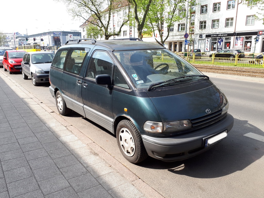 Toyota Previa Benzyna/Gaz 1996 rok NA CZĘŚCI