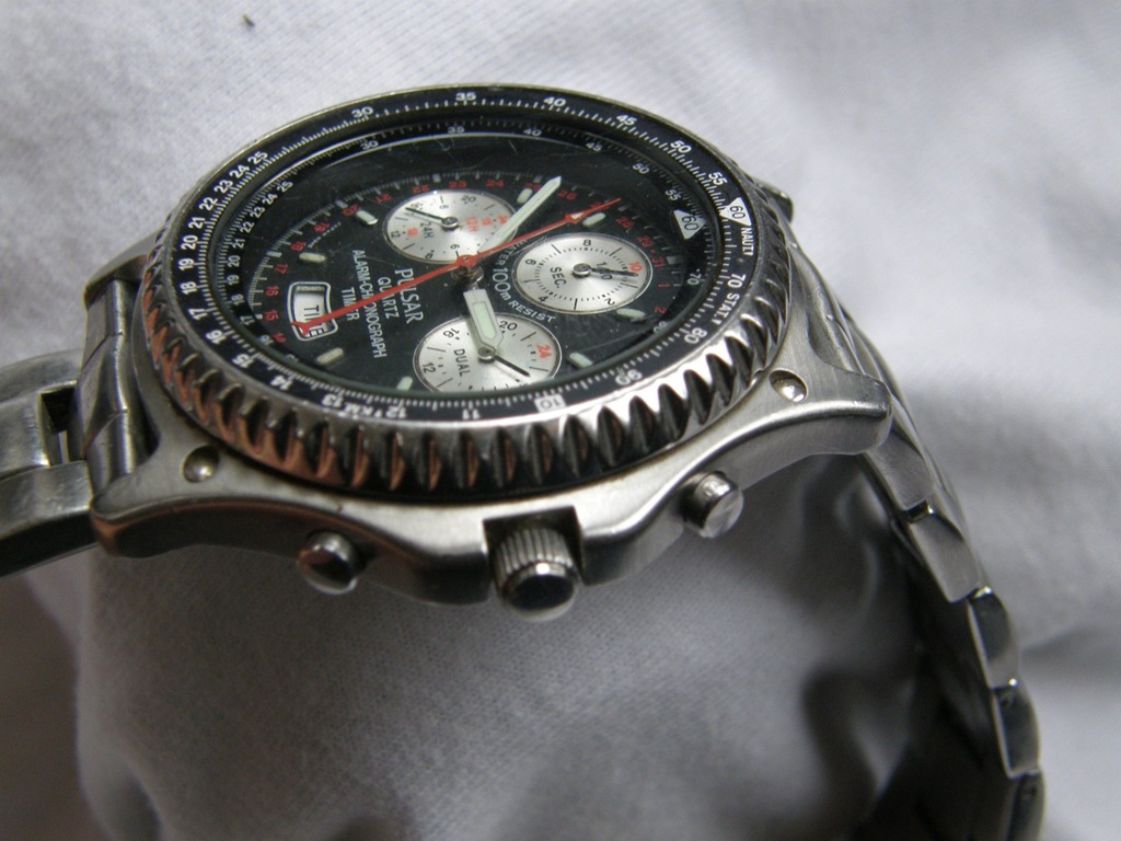 pulsar quartz alarm chronograph