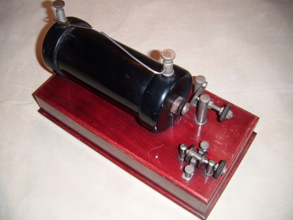 Induktor Ruhmkorffa , generator wysokiego napięcia