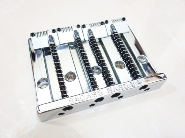 Mostek BADASS II chrome z nacięciami od BASSWORLD