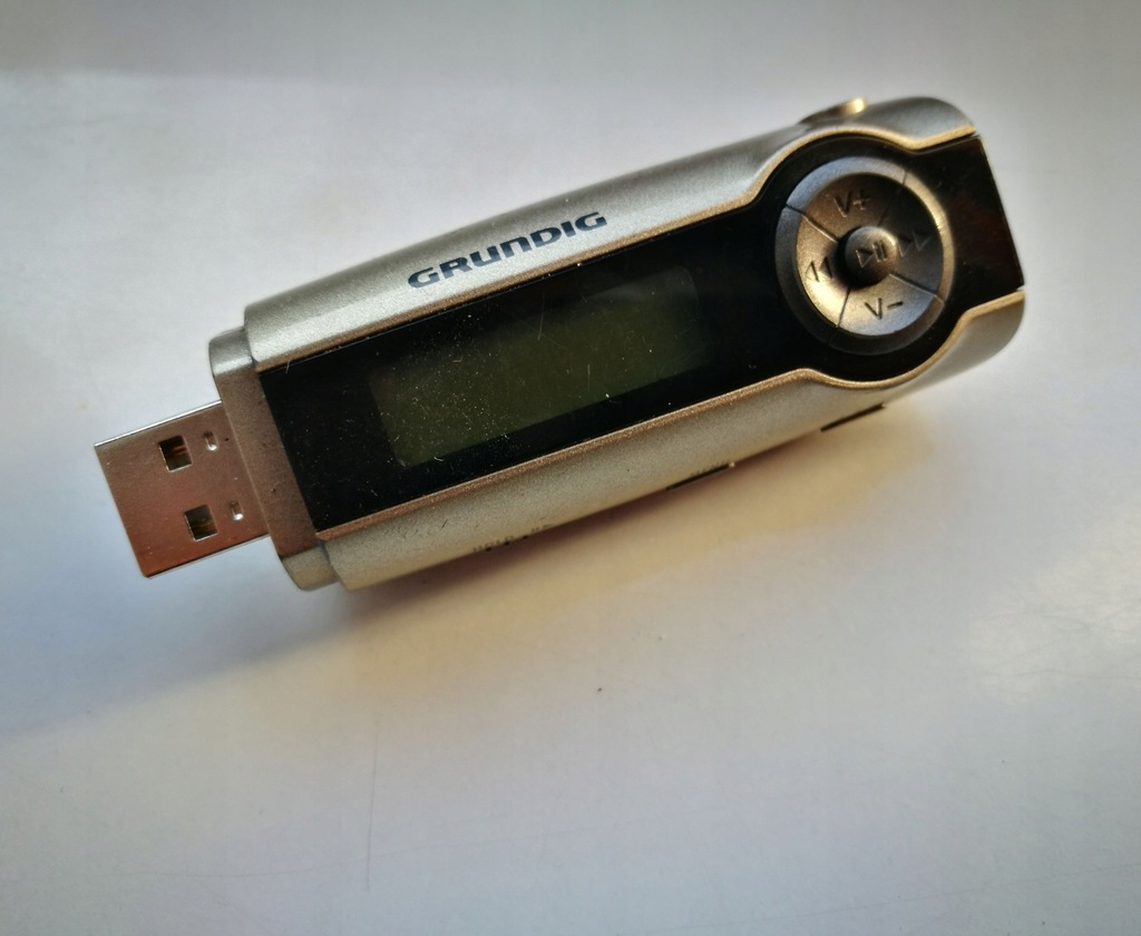 Grundig MPaxx 600 / 1GB / MP3 /