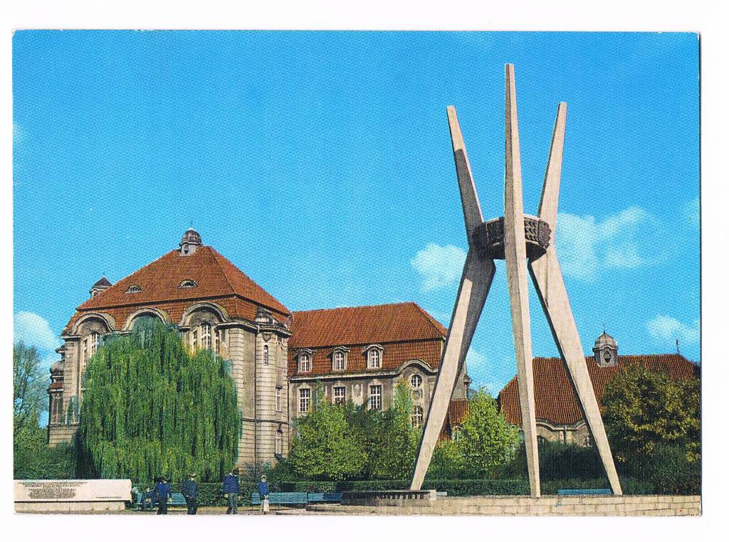 BYDGOSZCZ Pomnik Czynu Społecznego