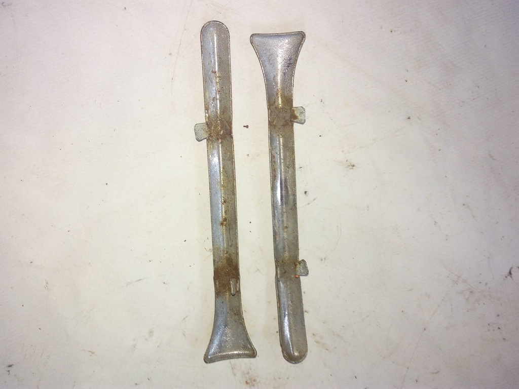 LISTKI LAMPY STRZAŁKI LAMPY KOMAR SZTYWNIAK 2330