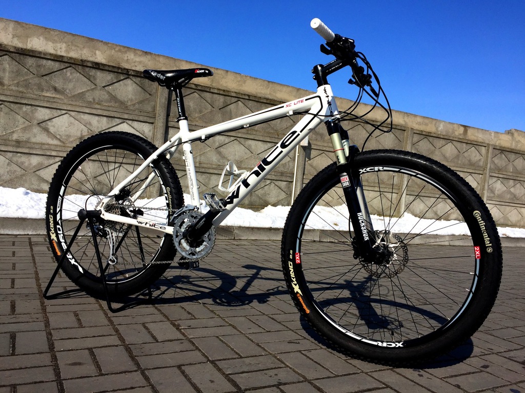 WHITE XC LITE Rock Shox Shimano DEORE XT merida GT