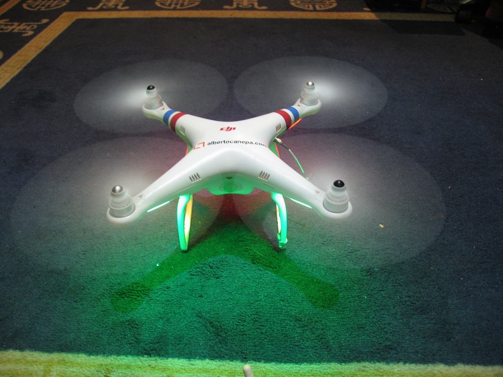 DJI PHANTOM 1 P330D + kamera