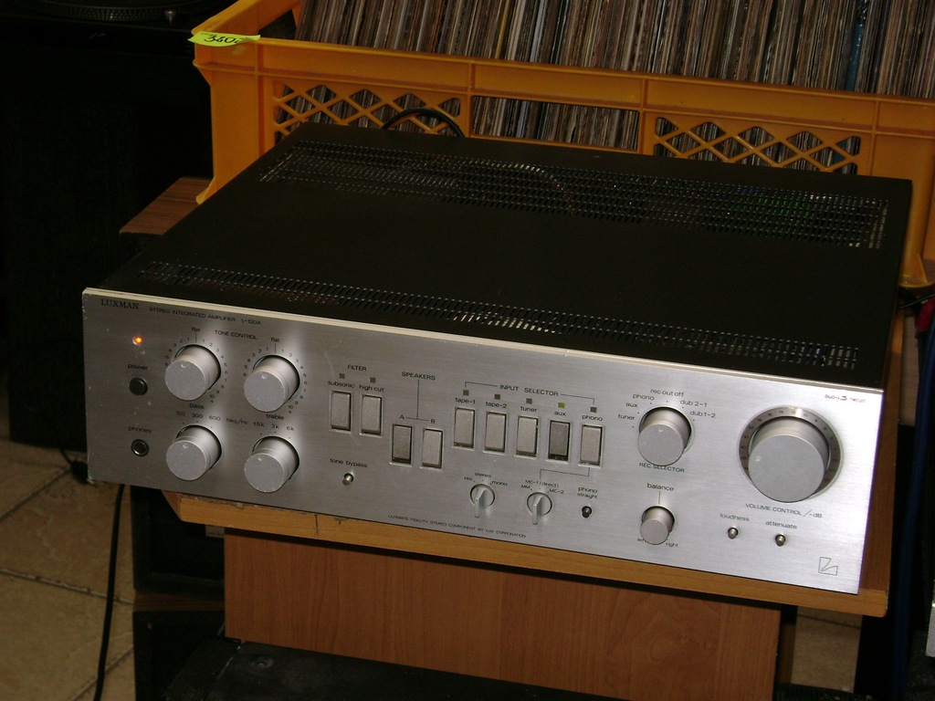 WZMACNIACZ LUXMAN L-120A USZKODZONY