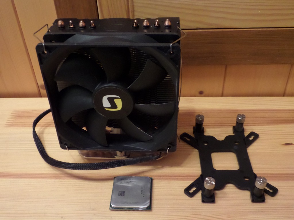 AMD FX-9370 Black Edition 4,4 GHz (FD9370FHW8KHK