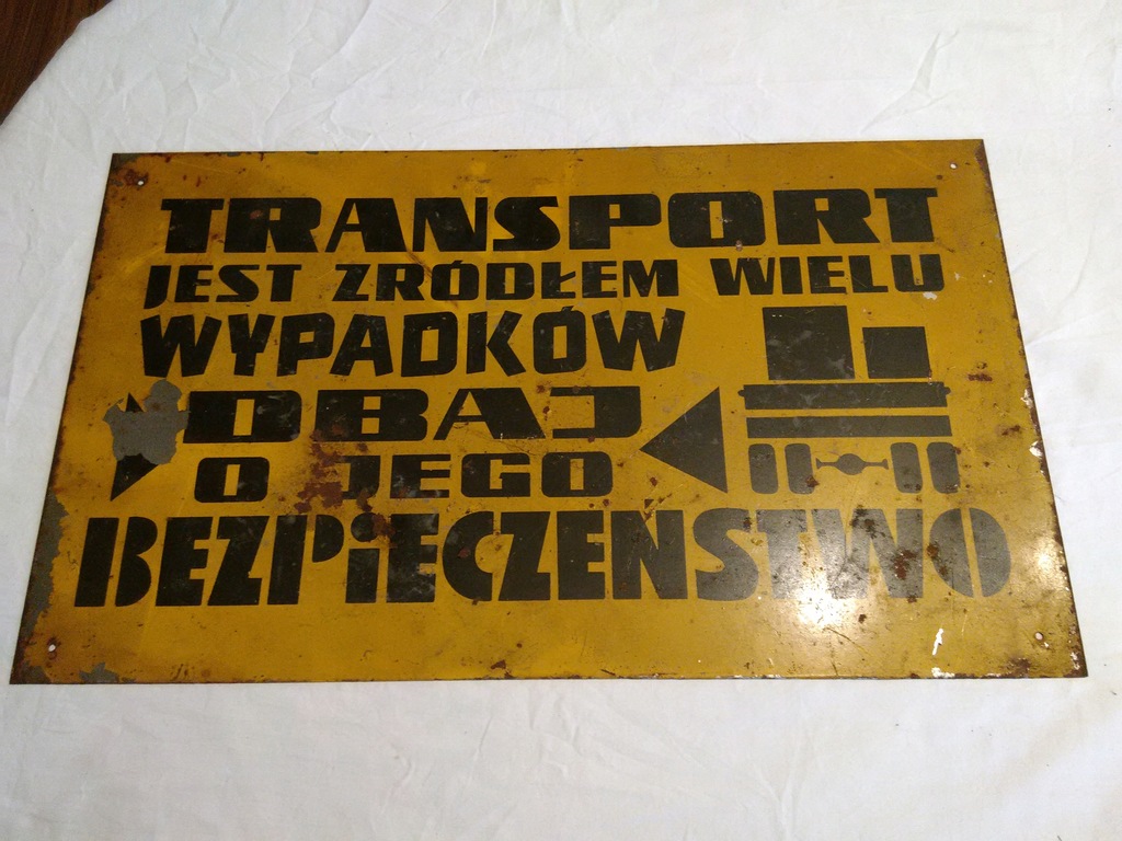 Tablica z czasów PRL Transport jest źródłem wypadk