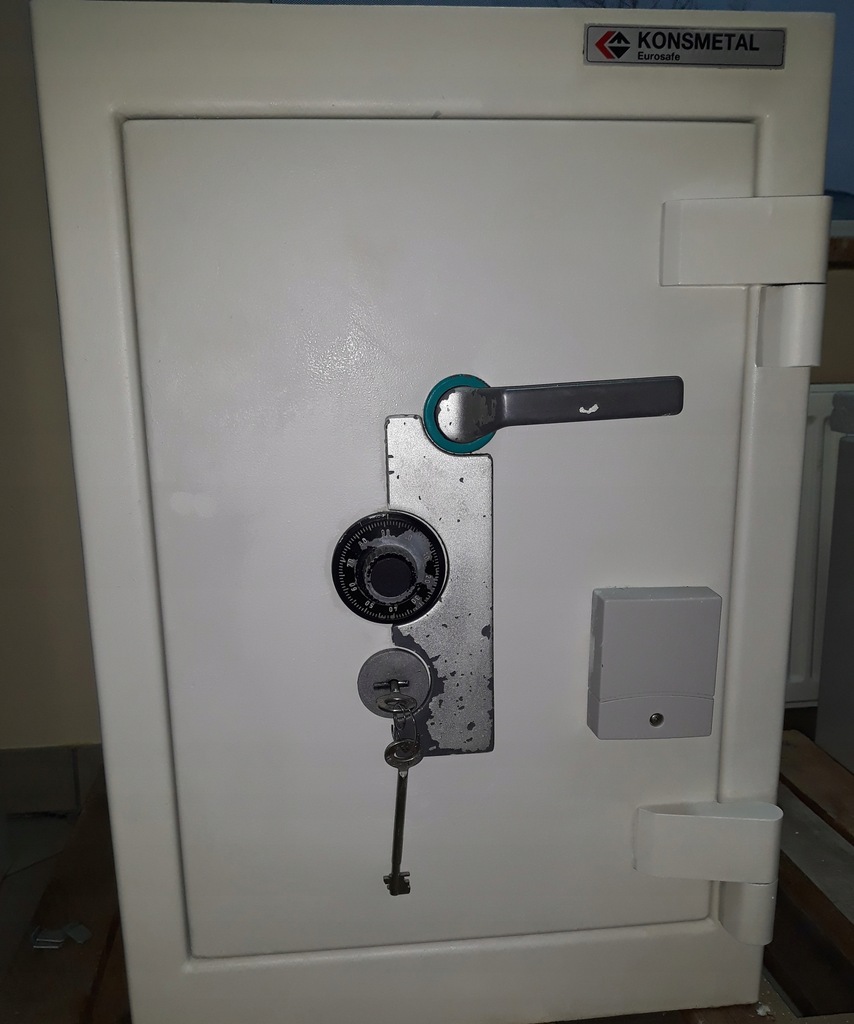 Sejf kasa pancerna Konsmetal 315 kg, dwa zamki
