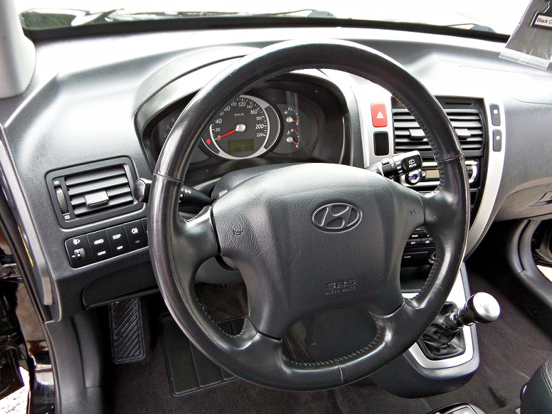 Hyundai Tucson 2.0 CRDi 140KM napęd 4x4, skóry, g