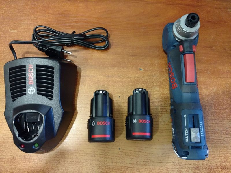 KLUCZ KĄTOWY BOSCH GWI 12V-5 PROFESSIONAL 2X2,0AH