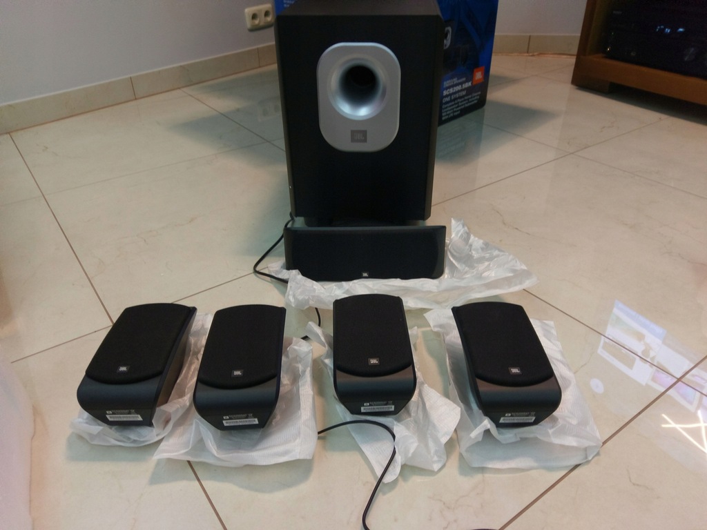 Głośniki JBL SCS200.5BK, SYSTEM 5.1