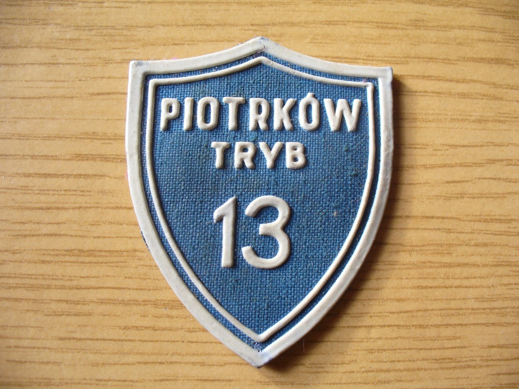Tarcza szkolna  SP 13 Piotrków Tryb.  lata 70-te