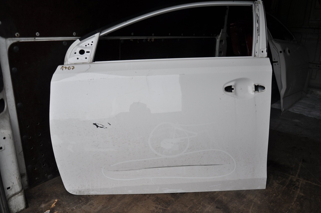 Drzwi lewy przód lewe przednie Toyota Auris II 12