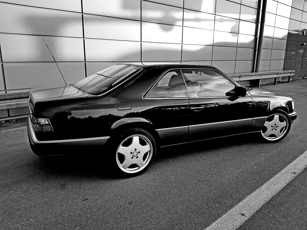 Mercedes W124 COUPE 320E