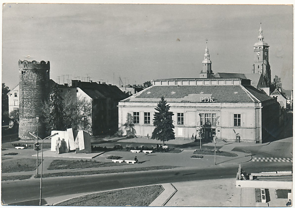 Złotoryja PDK Kino Teatr pomnik  MAŁY NAKŁAD
