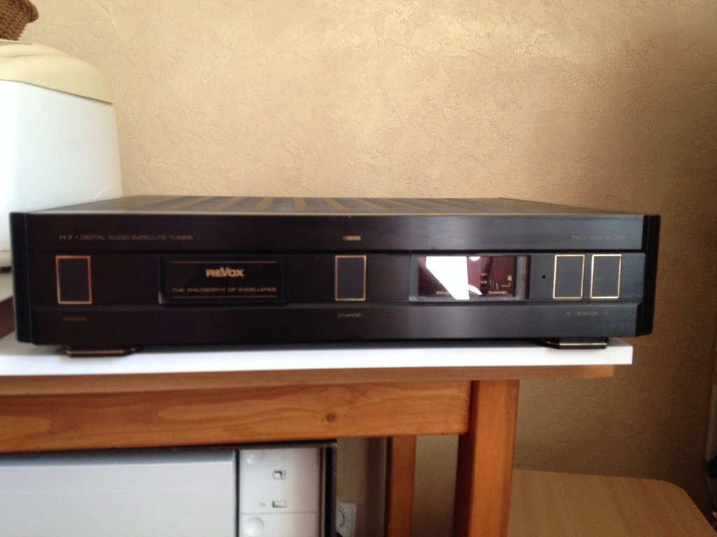 REVOX H7 -Digitale Satelliten Radio (DSR)