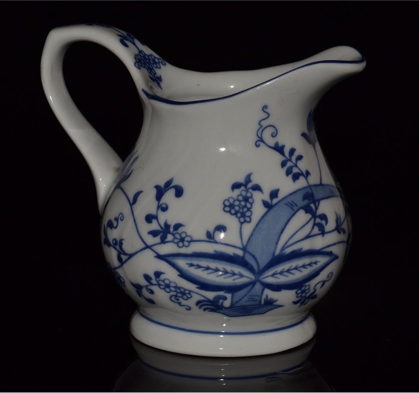 WZÓR CEBULOWY PORCELANA KSIĄŻ MLECZNIK
