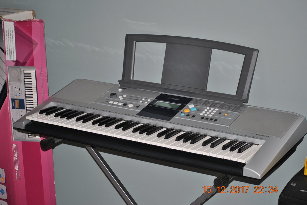 Keyboard Yamaha Psr-e323