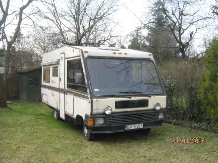 Mercedes 207D specjalny kempingowy - Kamper Camper