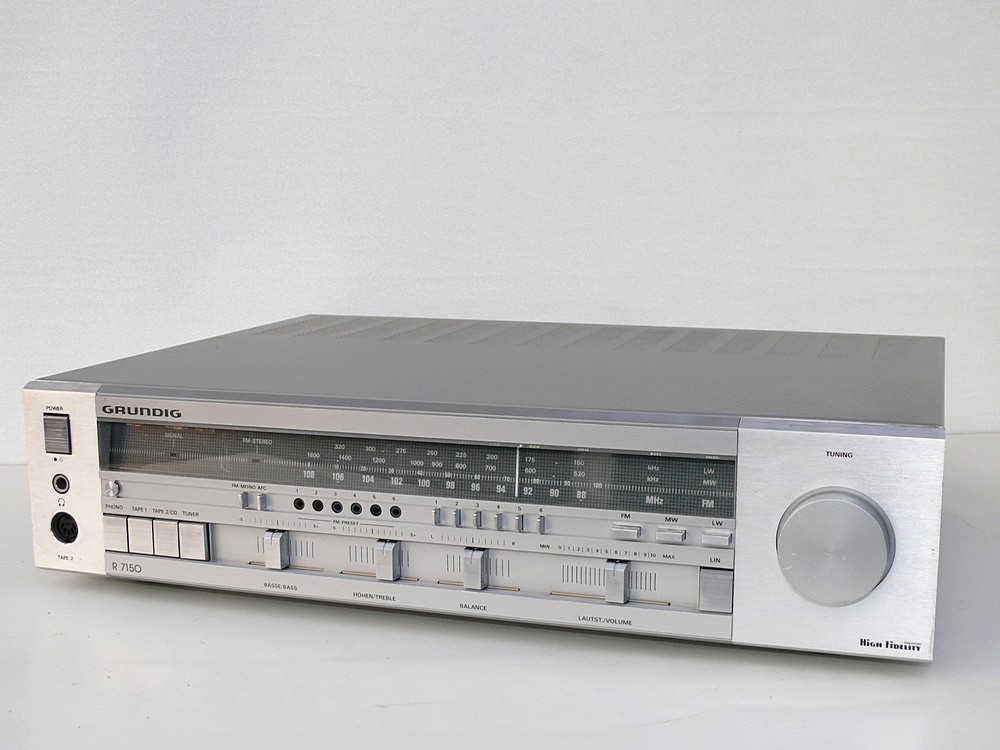 Amplituner GRUNDIG R7150 piękny klasyk