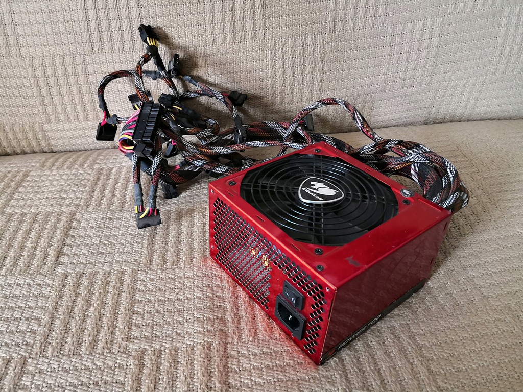 Zasilacz COUGAR HEC-700TE 700W 80Plus Bronze 80+