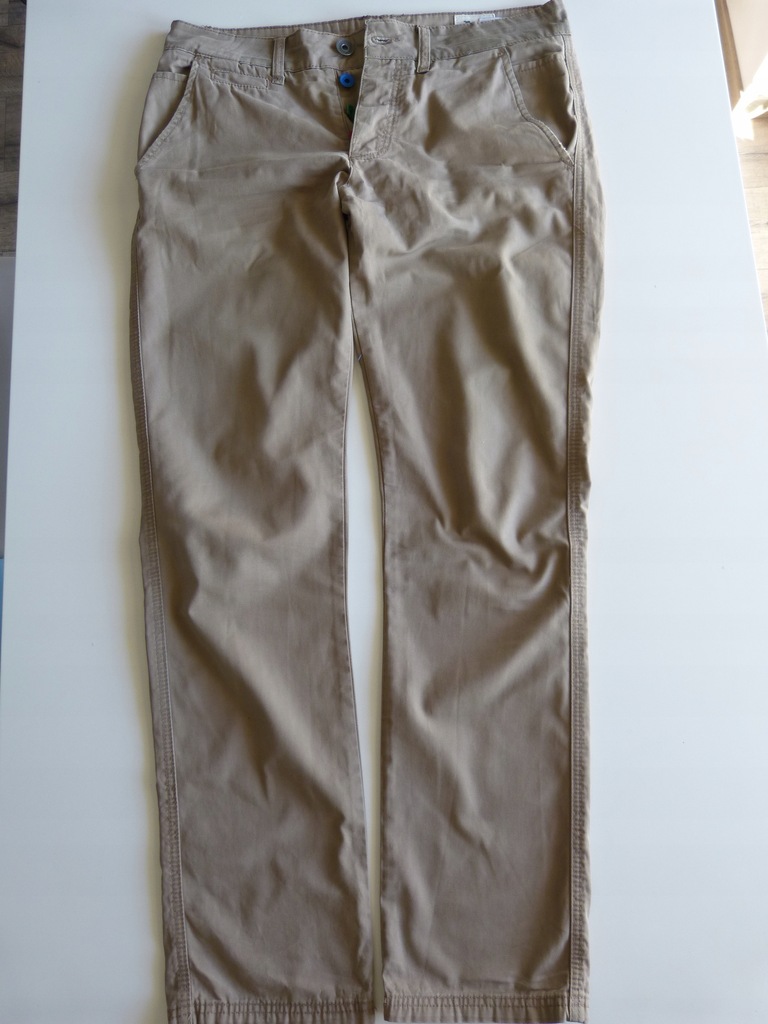 Używane spodnie męskie REVIEW beżowe M