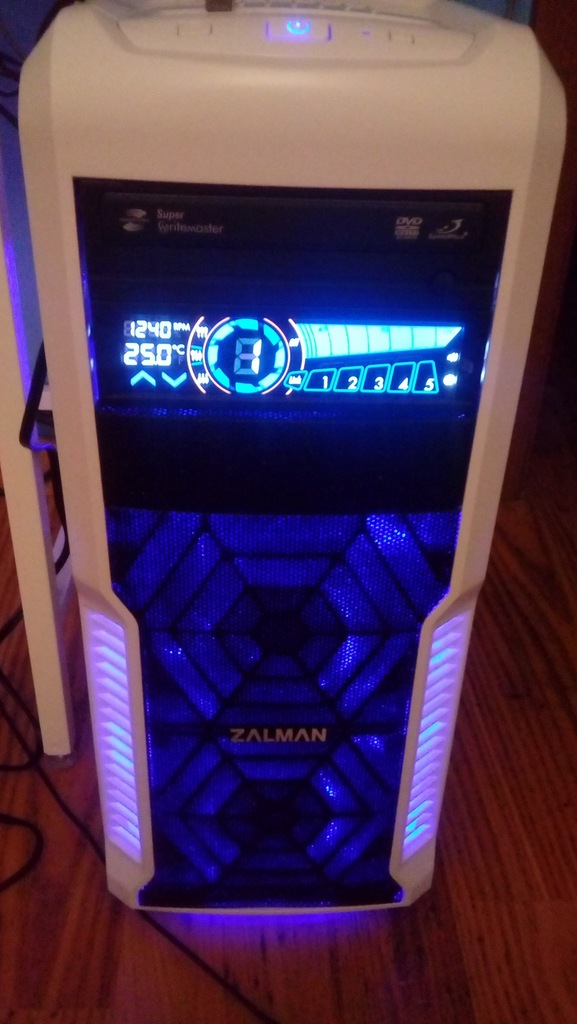 Obudowa Zalman Z3 Plus White + Nzxt Sentry 3 + LED