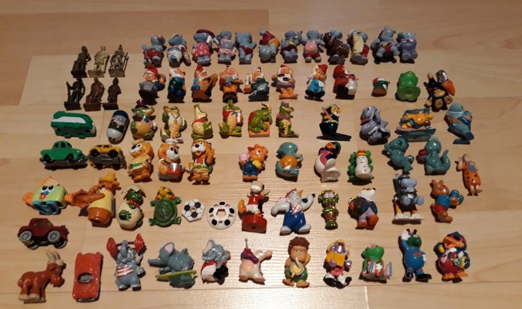 KINDER NIESPODZIANKA zabawki lata 90 i 2000