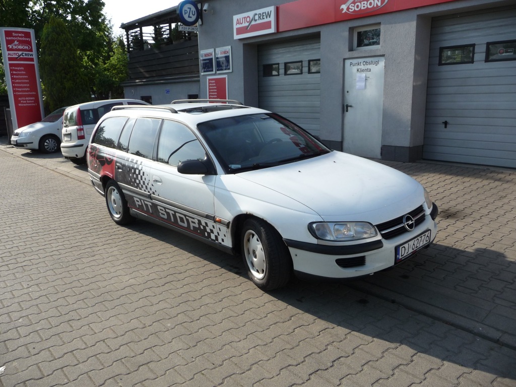 OPEL OMEGA B 2.0 8V KOMBI GAZ, HAK ,Wrocław