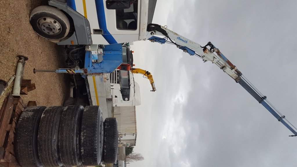 HDS dzwig zuraw Cormach Fassi Hiab Effer DN Levat