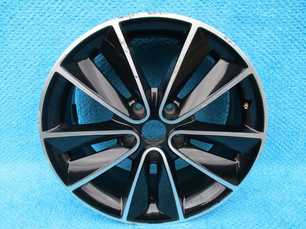 RENAULT MEGANE 3 FELGA 7.0JX17 ET 49 5X114,3