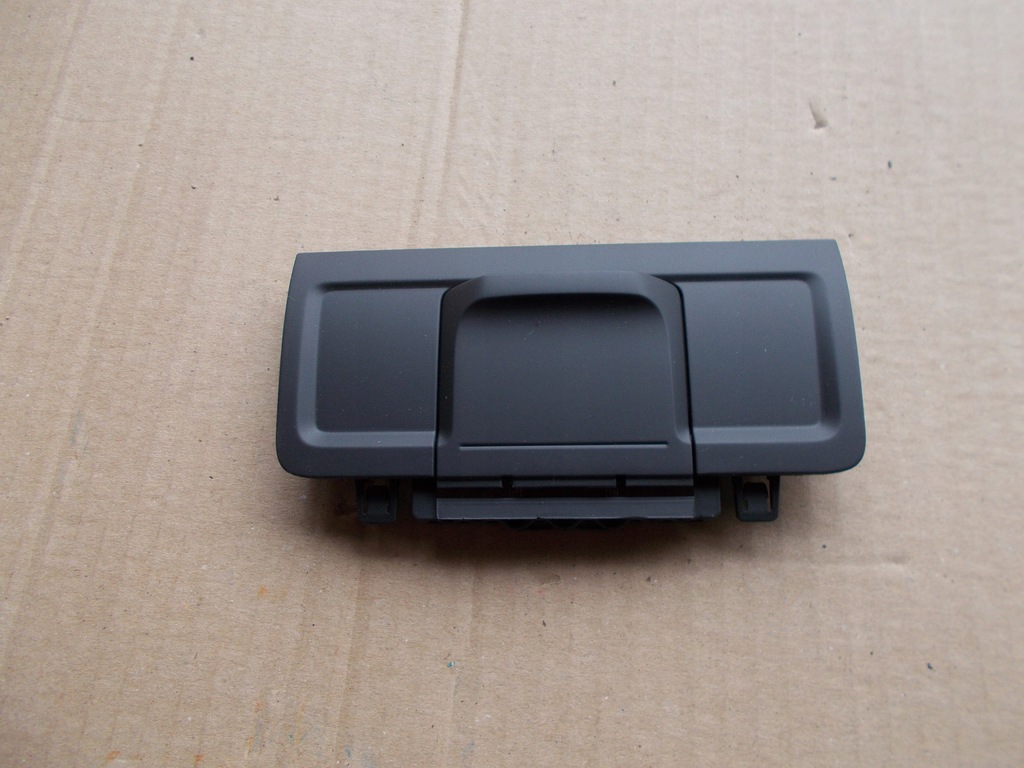 ZAŚLEPKA POPIELNICZKA VW 3C0863289D