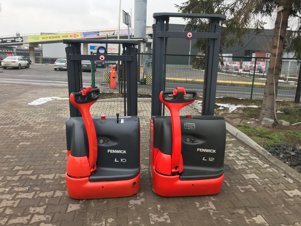 PALECIAK ELEKTRYCZNY WÓZEK WIDŁOWY LINDE 1000 KG