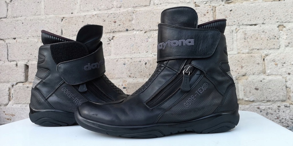 daytona arrow boots
