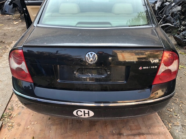 VW PASSAT B5 FL KLAPA BAGAŻNIKA SEDAN L041 LOTKA