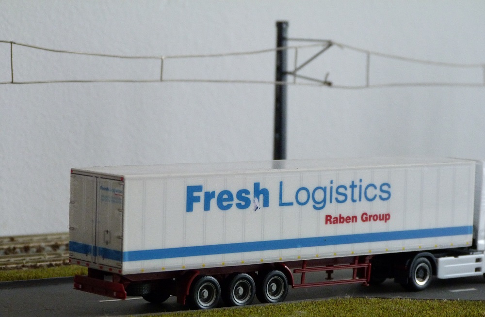 Naczepa Fresh LogistiC - Raben