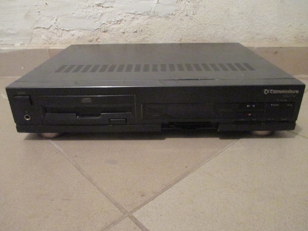 COMMODORE AMIGA CDTV CD-1000 CD 1000 KOMPUTER