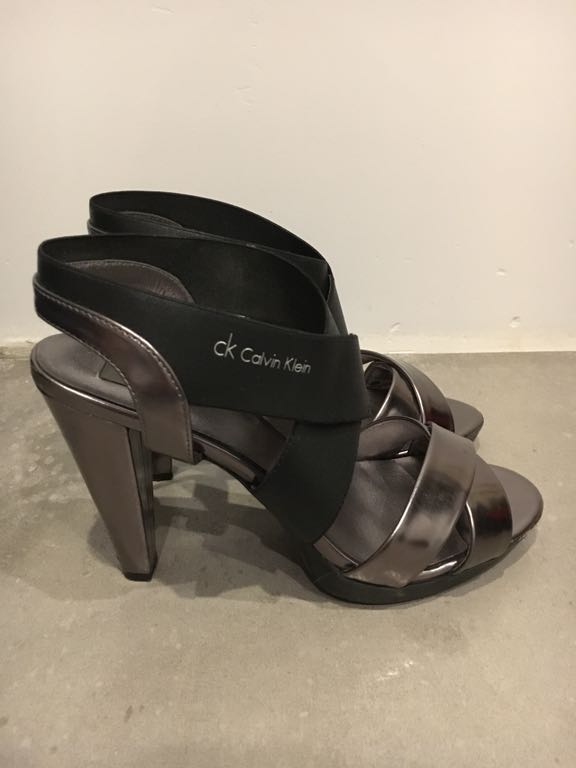 Sandały srebrne Calvin Klein - roz.39