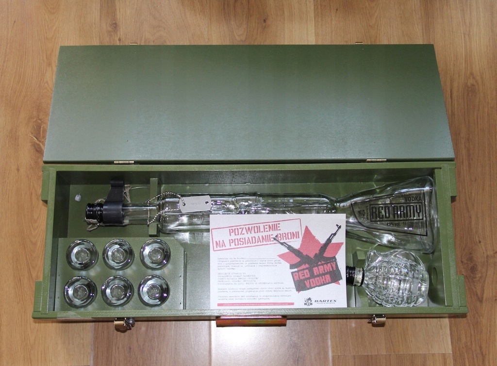 Red Army pistolet wódka 18stka 30 40 50tka lat